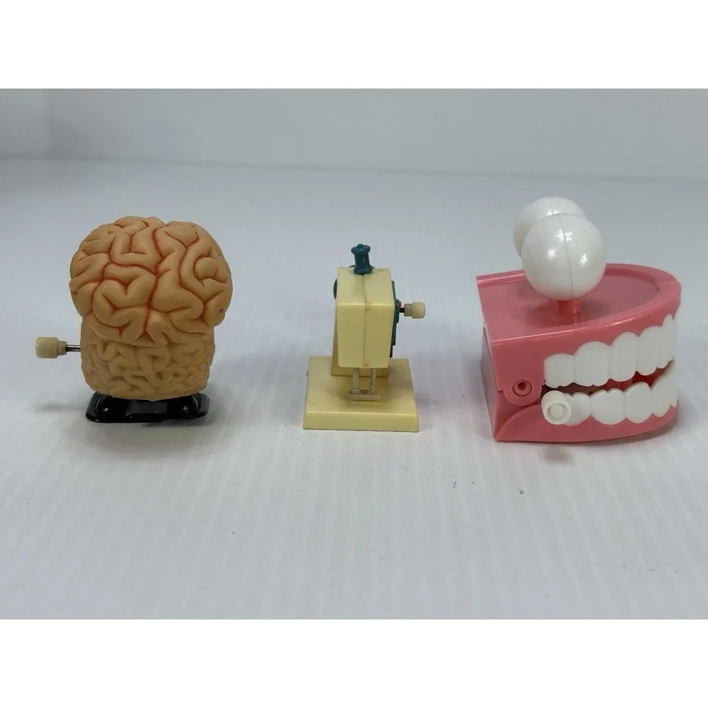 3 Vintage Wind Up Walking Brain Sewing Machine‎ Chattering Teeth Working Toys